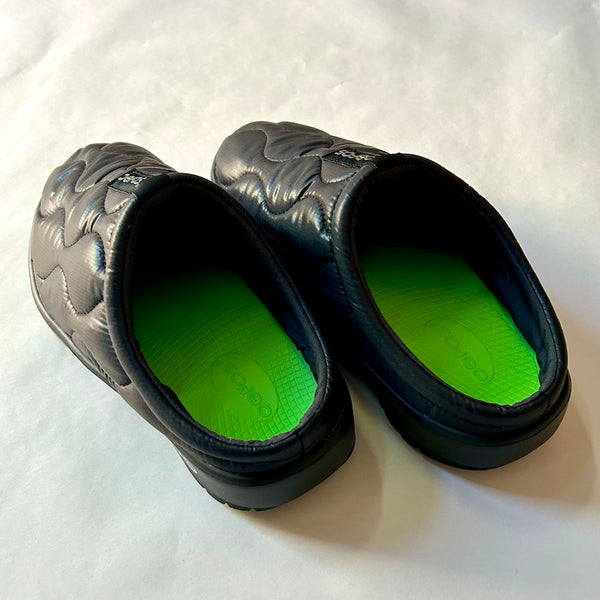 W OOcoozie Thermo Mule（Women's / Black）OOFOS – MONKEY CREW