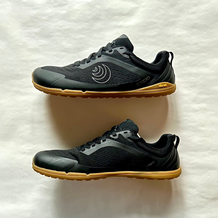 CONNECT（Men's / Black×Gum）TOPO – MONKEY CREW（モンキークルー）