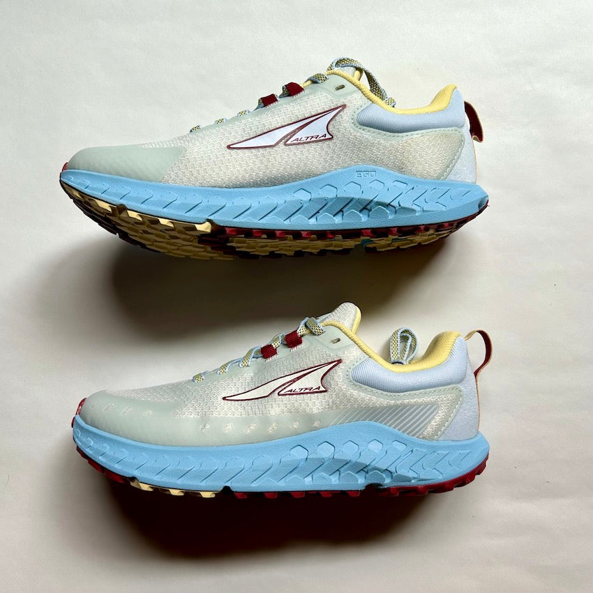 OUTROAD 2（Women's / Light Blue）ALTRA – MONKEY CREW