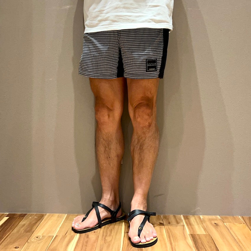 Side Graphic Run Shorts V3（Unisex / Black Check）MMA