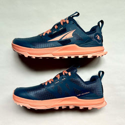 Lone Peak 8W（Women’s / Navy×Coral）ALTRA