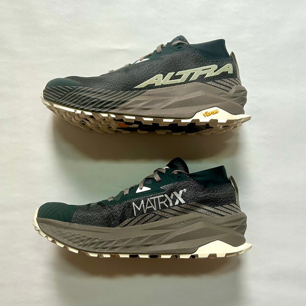 OLYMPUS 275（Men’s / Taupe）ALTRA