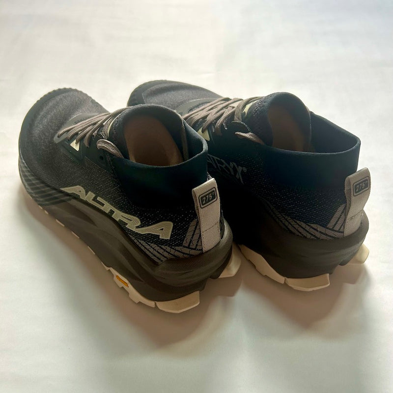 OLYMPUS 275（Men’s / Taupe）ALTRA