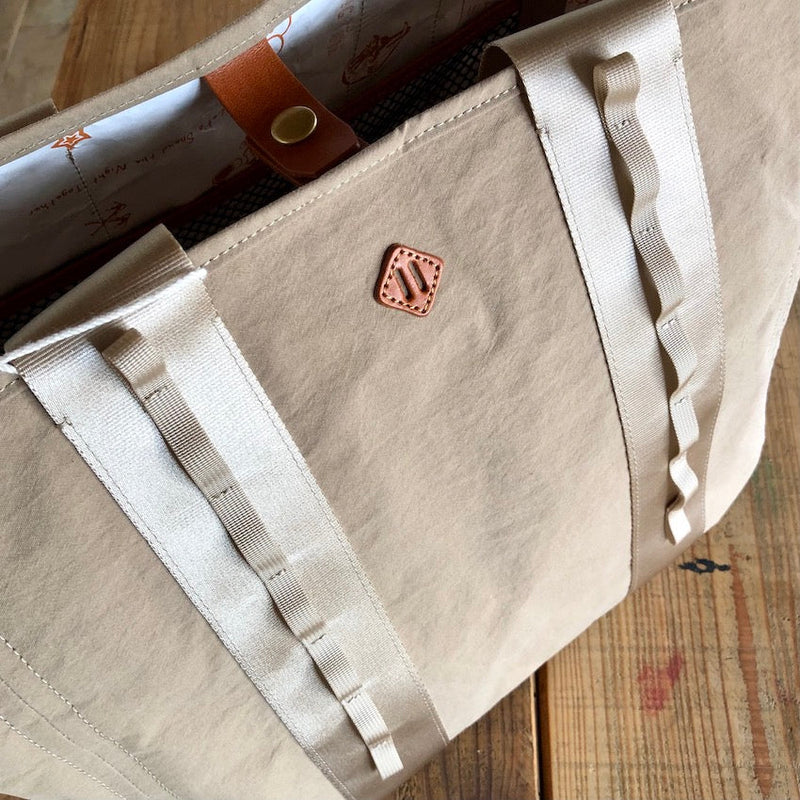 Campers Tote（Unisex / Tan）holo