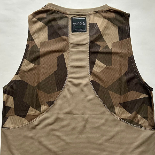 Racing Sleeve-less（Unisex / Beige Camo）MMA – MONKEY CREW（モンキークルー）